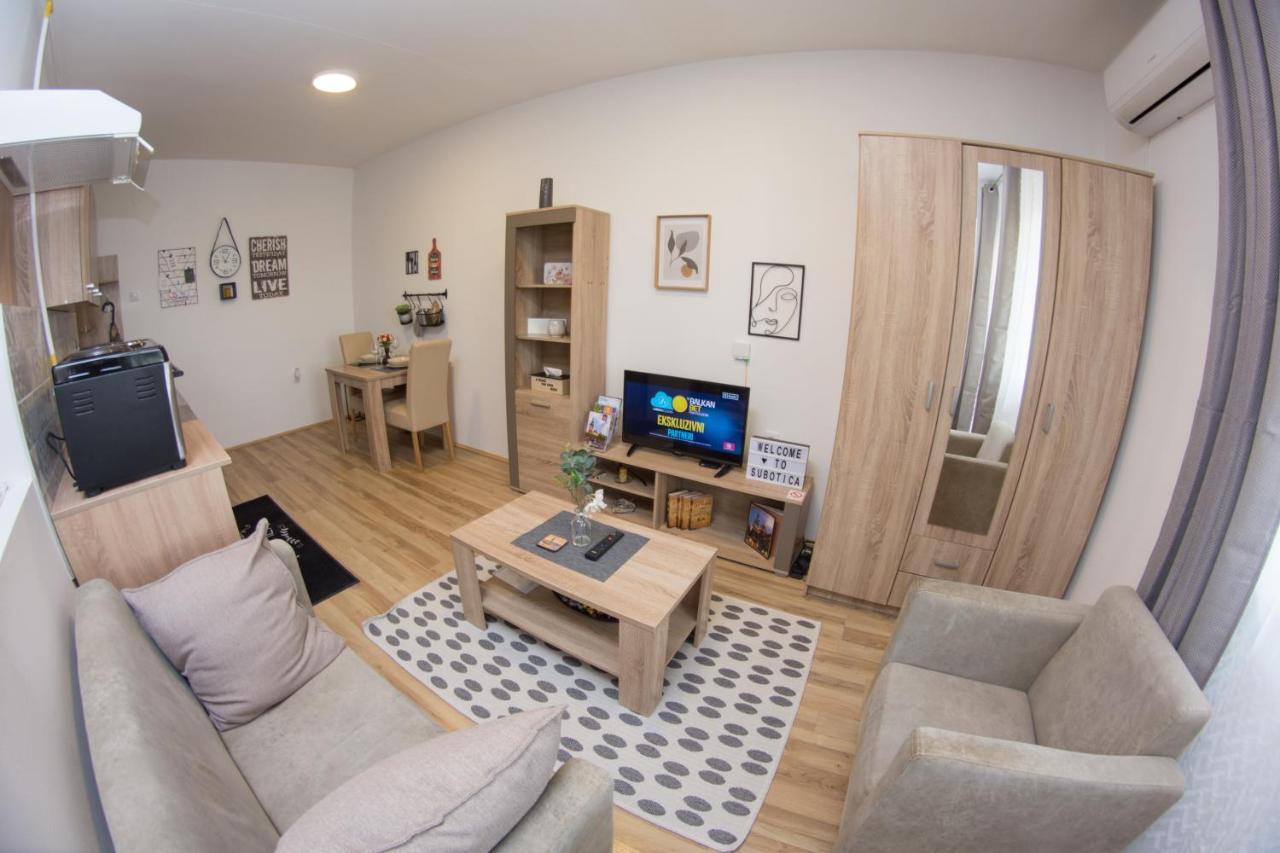 Sweet Apartment Subotica Exterior foto